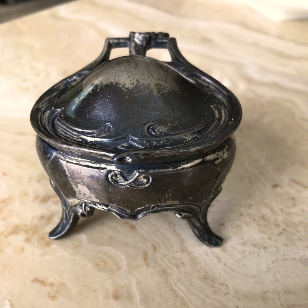 1900’s ART NOUVEAU JEWELRY CASKET RING BOX
